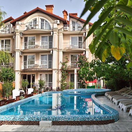 Pharaon De Lux Hotel ซาโตกา ภายนอก รูปภาพ