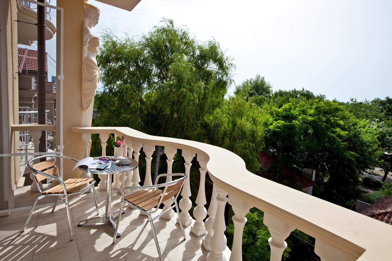 Pharaon De Lux Hotel ซาโตกา ภายนอก รูปภาพ