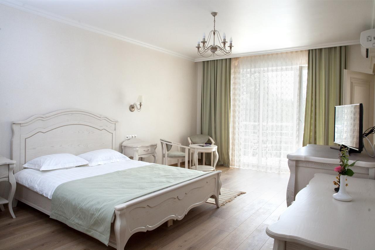 Pharaon De Lux Hotel ซาโตกา ภายนอก รูปภาพ