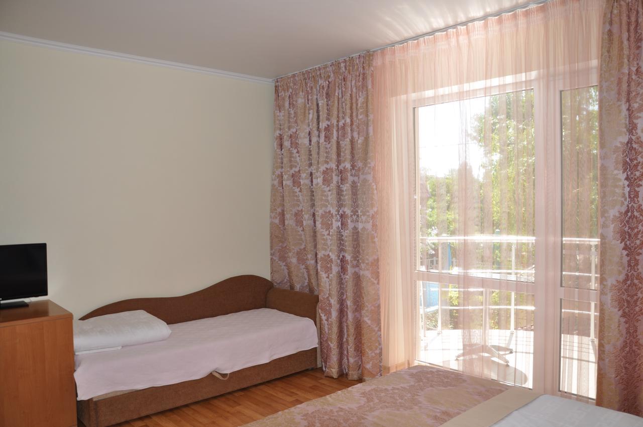 Pharaon De Lux Hotel ซาโตกา ภายนอก รูปภาพ