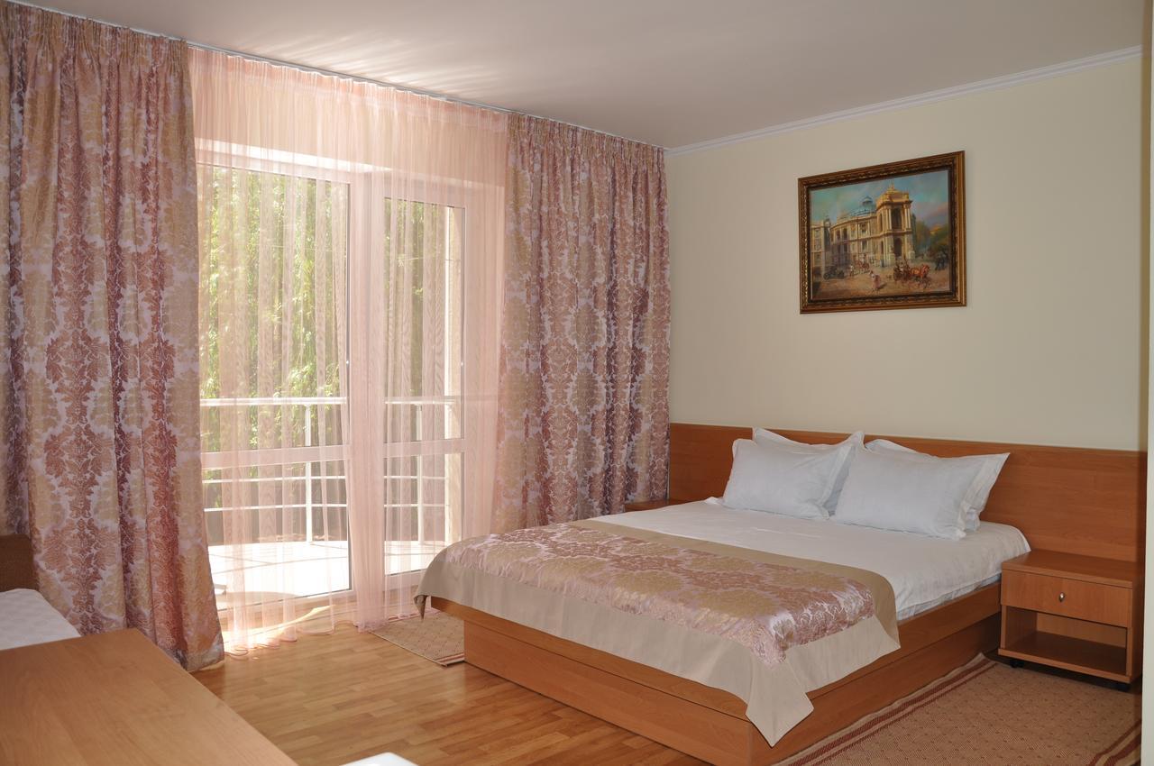 Pharaon De Lux Hotel ซาโตกา ภายนอก รูปภาพ