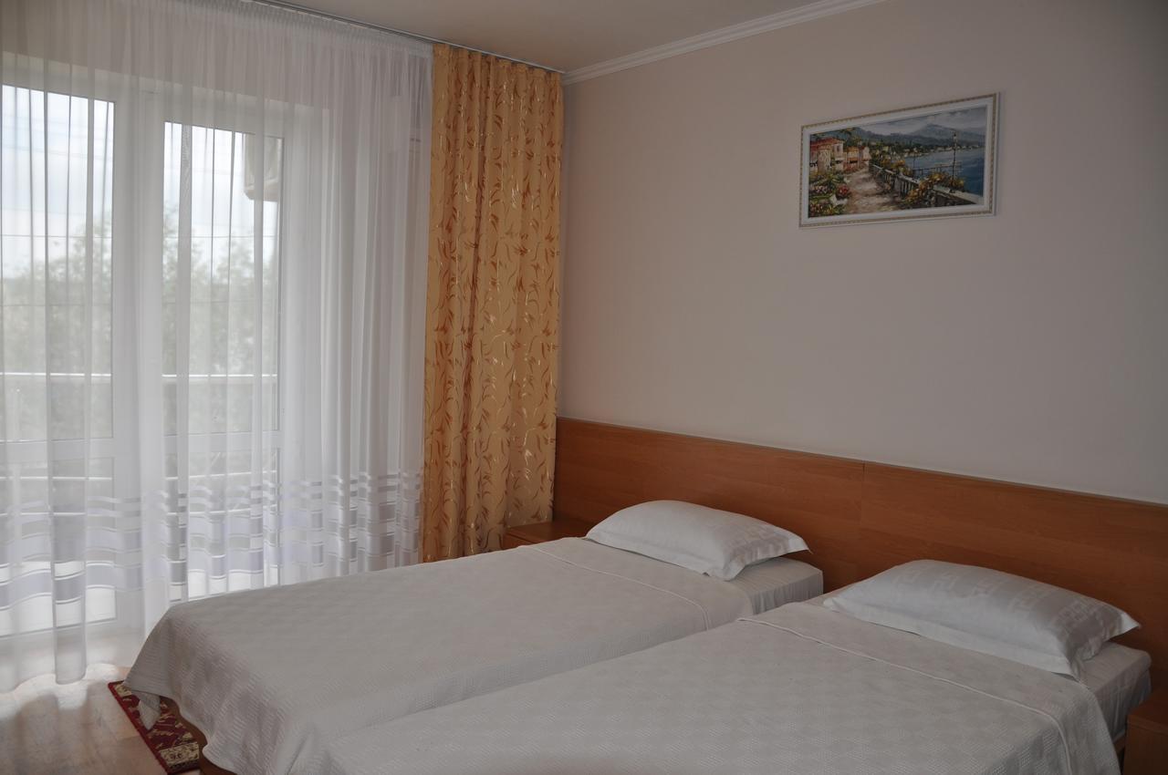 Pharaon De Lux Hotel ซาโตกา ภายนอก รูปภาพ