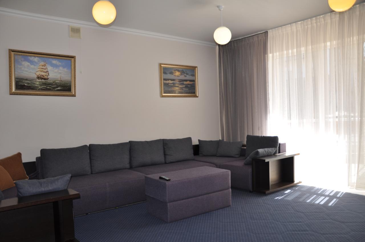 Pharaon De Lux Hotel ซาโตกา ภายนอก รูปภาพ