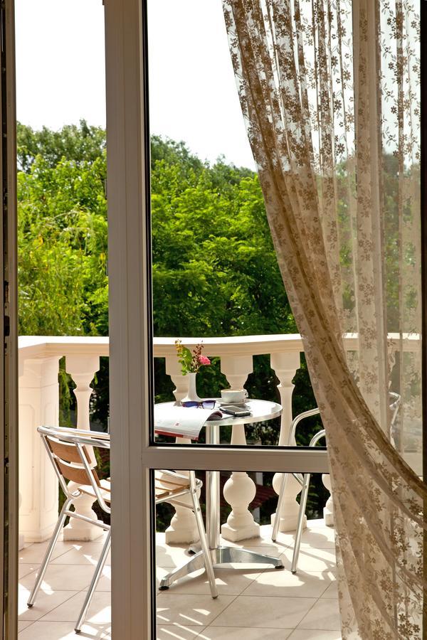 Pharaon De Lux Hotel ซาโตกา ภายนอก รูปภาพ