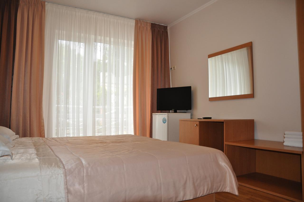 Pharaon De Lux Hotel ซาโตกา ภายนอก รูปภาพ
