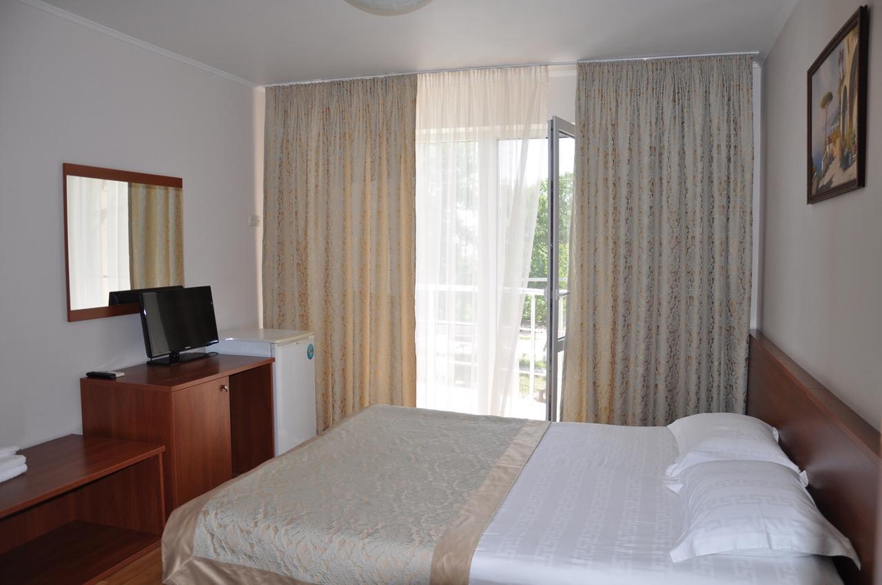 Pharaon De Lux Hotel ซาโตกา ภายนอก รูปภาพ